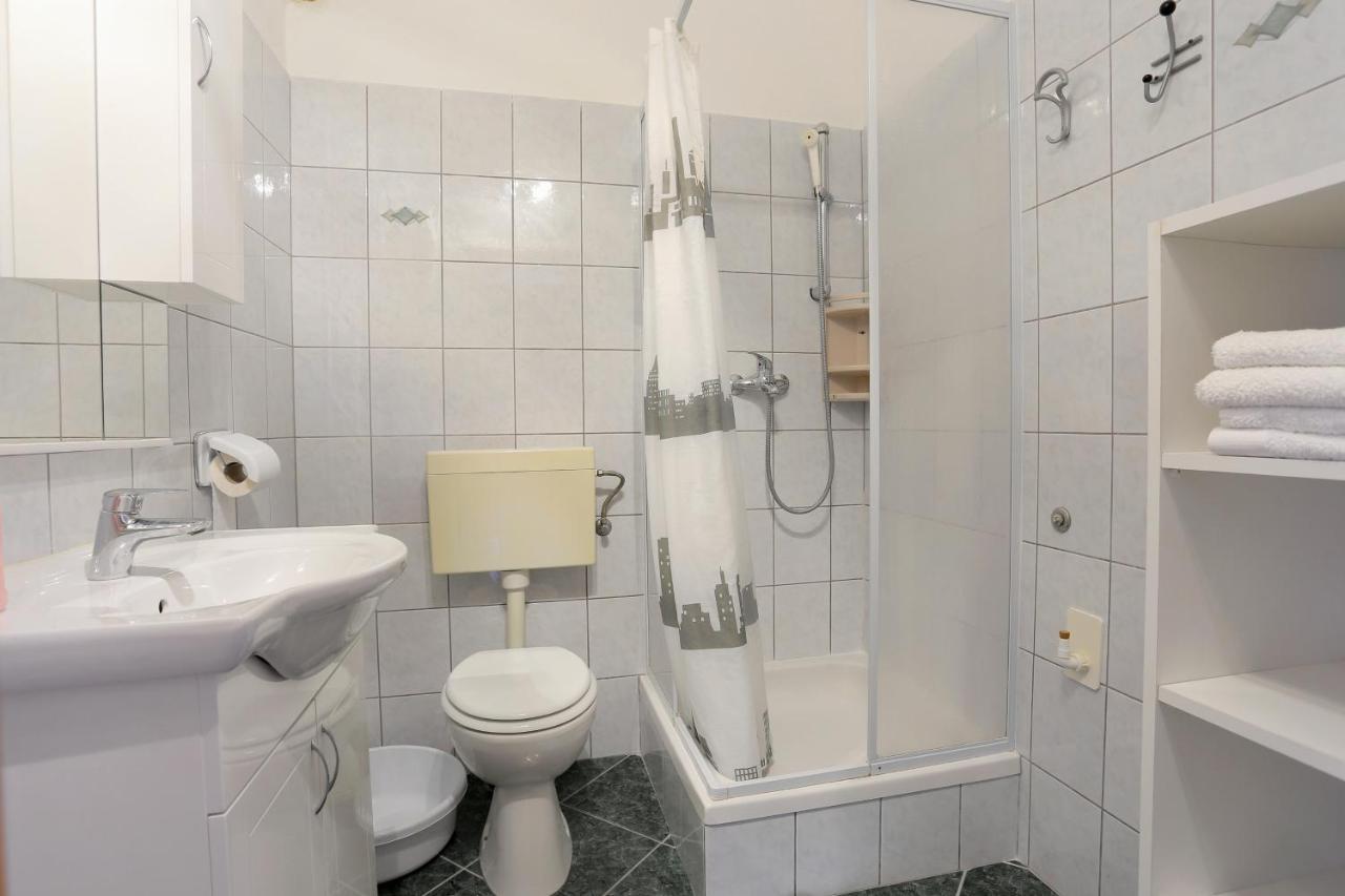 Apartments By The Sea Duce, Omis - 2737 Zewnętrze zdjęcie