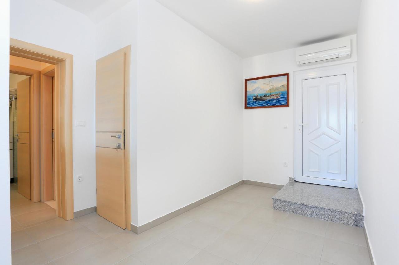 Apartments By The Sea Duce, Omis - 2737 Zewnętrze zdjęcie