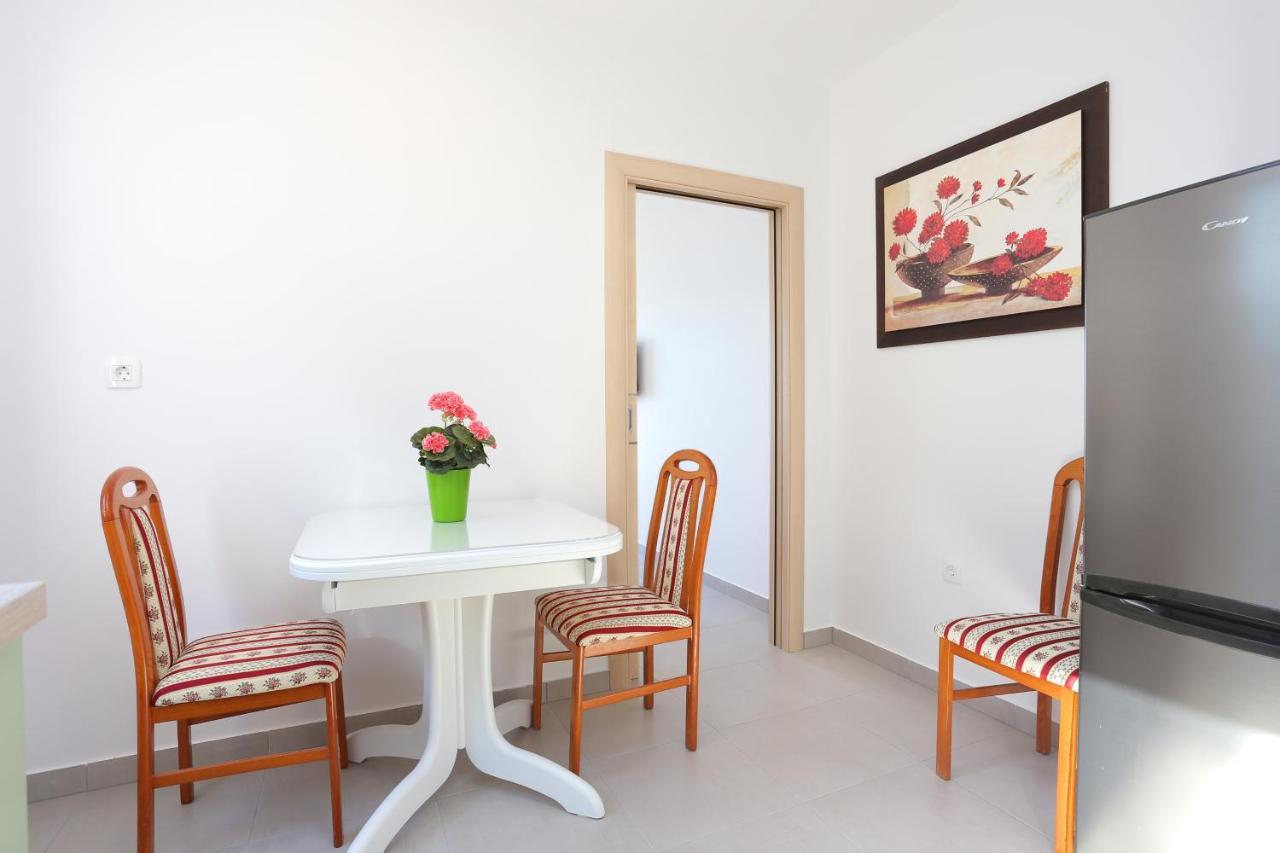 Apartments By The Sea Duce, Omis - 2737 Zewnętrze zdjęcie